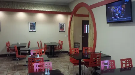 Best Western Plus Dragon Gate Inn Отели рядом с достопримечательностью «USC Stevens Neuroimaging and Informatics Institute»