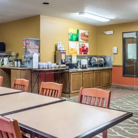 Quality Inn Huron