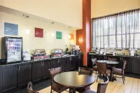 Comfort Suites - breakfast
