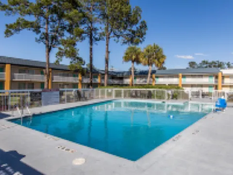 Quality Inn & Suites Conference Center Thomasville Hotels in Thomasville