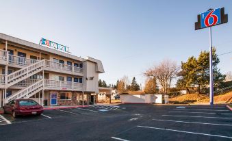 Motel 6 Bremerton, WA