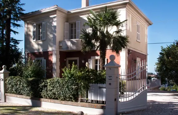 安布羅焦華麗住宅酒店