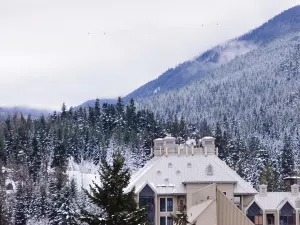 Pan Pacific Whistler Mountainside