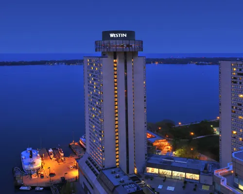 The Westin Harbour Castle, Toronto Hotels near Scotiabank