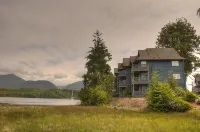 Waters Edge Shoreside Suites Hotels in Ucluelet