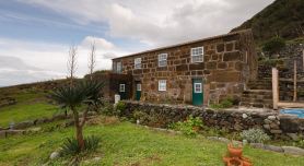 Caldeira Guesthouse