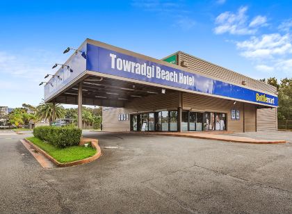 托拉吉海灘舒適飯店