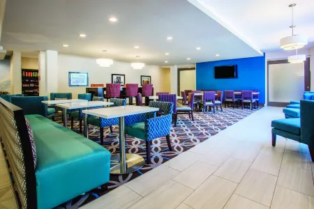 La Quinta Inn & Suites by Wyndham West Monroe