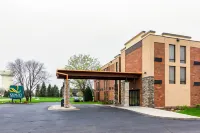 Quality Inn & Suites Arden Hills - Saint Paul North Hotels in Shoreview