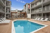 Country Inn & Suites by Radisson, Metairie (New Orleans), La - Parking