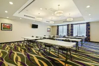 La Quinta Inn & Suites by Wyndham Luling Hotels in Luling