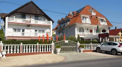Tokajer Wellness Panzió のホテル