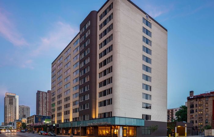 DoubleTree Suites by Hilton Minneapolis