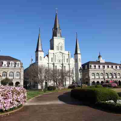 New Orleans Marriott Hotel Exterior