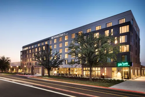 DoubleTree by Hilton Greeley at Lincoln Park - breakfast