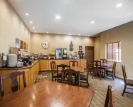 Comfort Inn & Suites Macon - Parkering