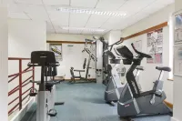 Ramada by Wyndham Telford Ironbridge - Gym