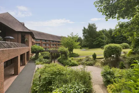 Ramada by Wyndham Telford Ironbridge Отели рядом с достопримечательностью «Заказник Дотхилл Локал»