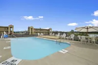 Cedar Cove - Pool