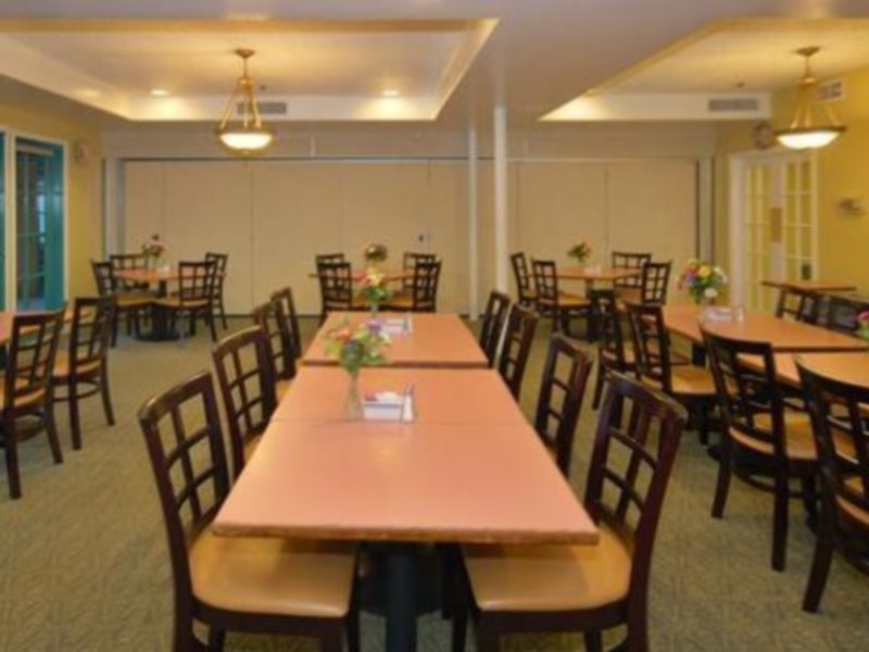 Comfort Inn & Suites Orange County John Wayne Airport