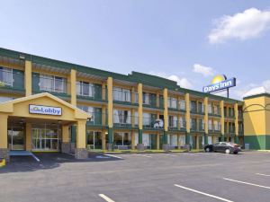 Days Inn by Wyndham Roanoke Civic Center