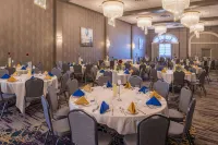 DoubleTree by Hilton Utica Hotels in Utica