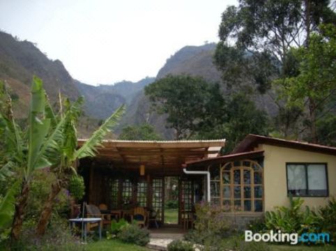 Lake Front Retreat at Los Elementos - Housity