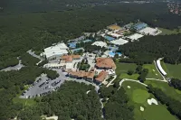 Kemer Country Hotel İstanbul Hotel in zona Solar Beach