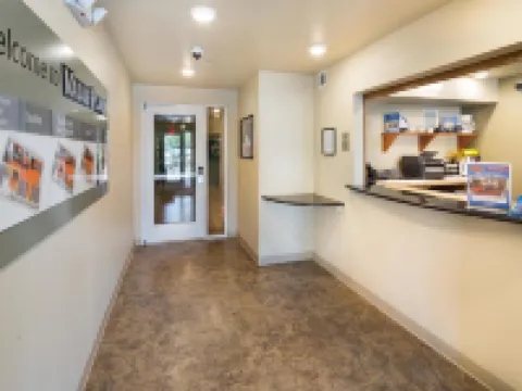 Studio 6 Birmingham, AL - Medical Center Hotels in Pelham