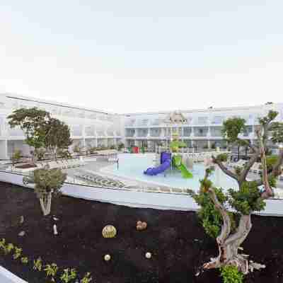 Aequora Lanzarote Suites Hotel Exterior