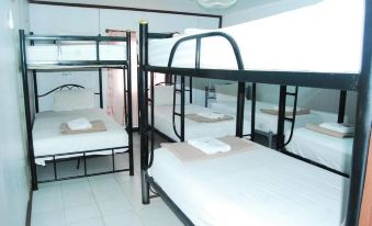 Mixay Chitchareune Guesthouse
