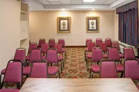Ramada by Wyndham Pearl/Jackson Airport Hotels in Brandon