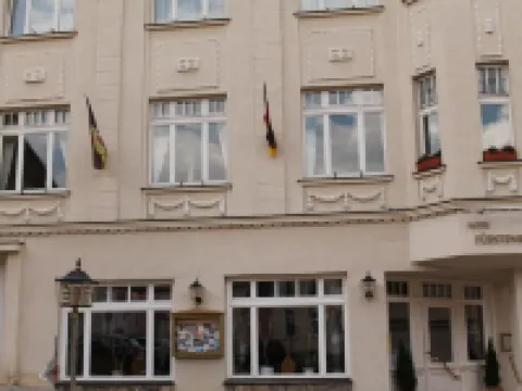 ホテル フュルステネック ベルンブルクのホテル