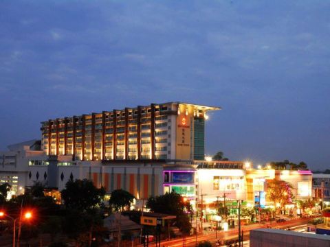 Sunee Grand Hotel and Convention Center