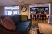 Cedar Point Hotel Breakers - bar