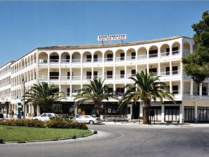 阿爾科斯海灘公寓飯店