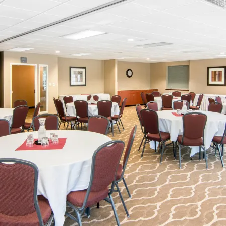 Comfort Suites Linn County Fairground and Expo