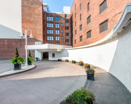 Curtiss Hotel, Ascend Hotel Collection Hotels in Buffalo