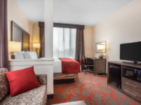 舒適套房飯店-近體育場 阿波羅劇院附近的飯店