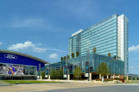 Omni Frisco-Dallas Hotel at the Star Отели рядом с достопримечательностью «Парк Вивиан Старк Мак-Каллум»