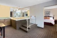 I-80 Inn & Suites