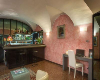 バー コンフォート ホテル ヨーロッパ ジェノヴァ シティ センター ジェノヴァの写真