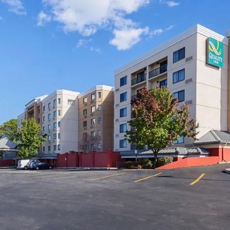 Quality Inn Boston-Revere Отели в г. Согас