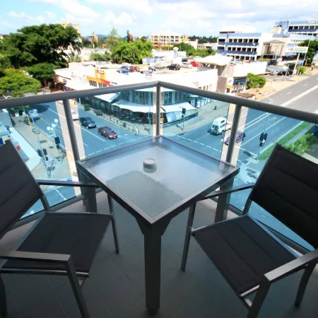 Jephson Hotel & Apartments