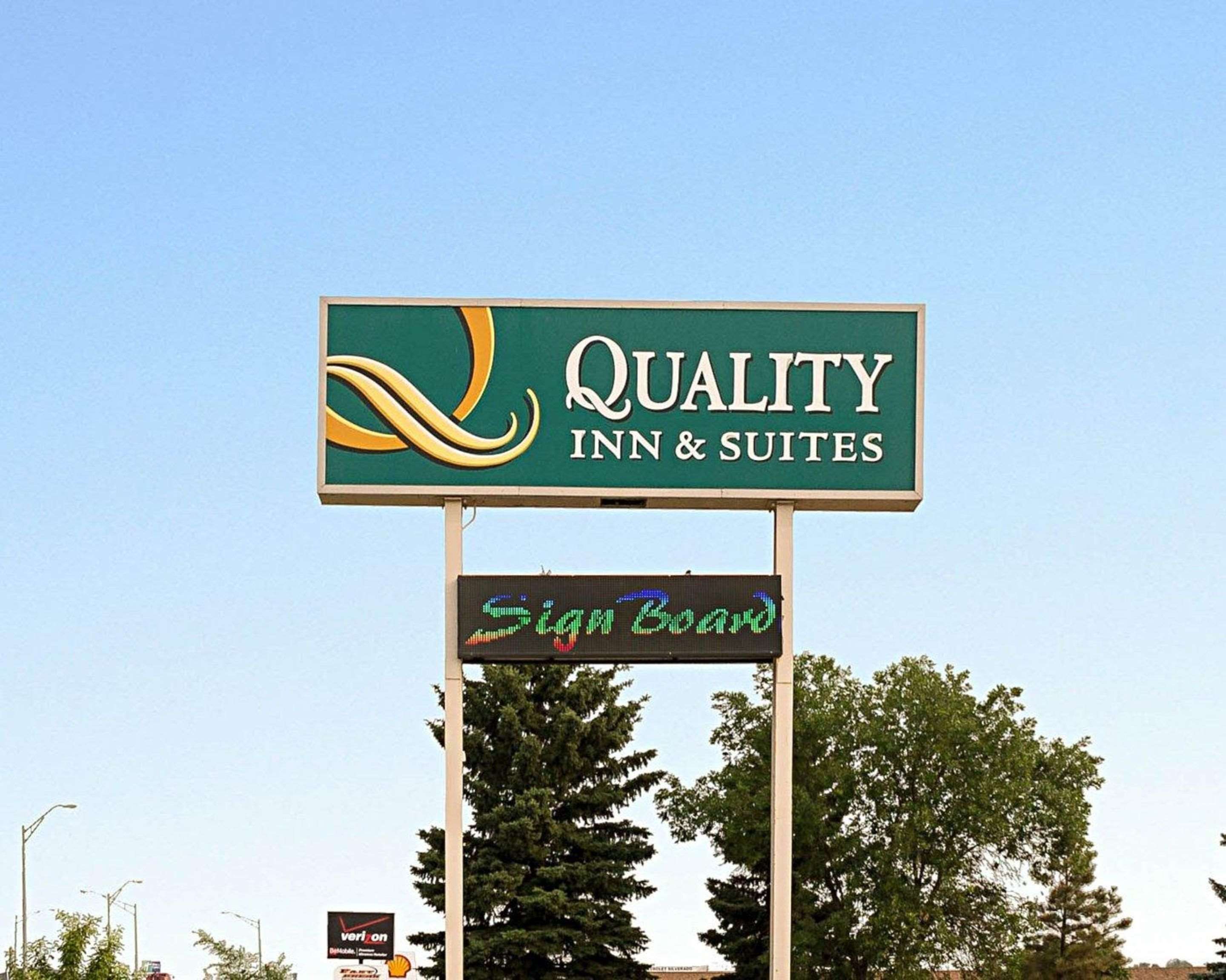 Quality Inn & Suites Conference Center and Water Park