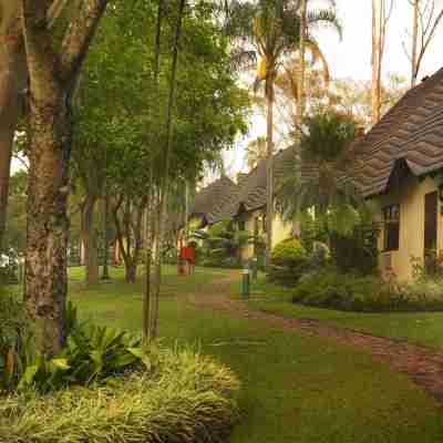 Sabi River Sun Resort Hotel Exterior