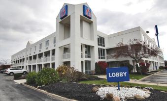 Motel 6 Willoughby, Oh - Cleveland - Housity