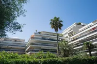 Résidence La Rostagne Pierre & Vacances Hôtels à : Antibes