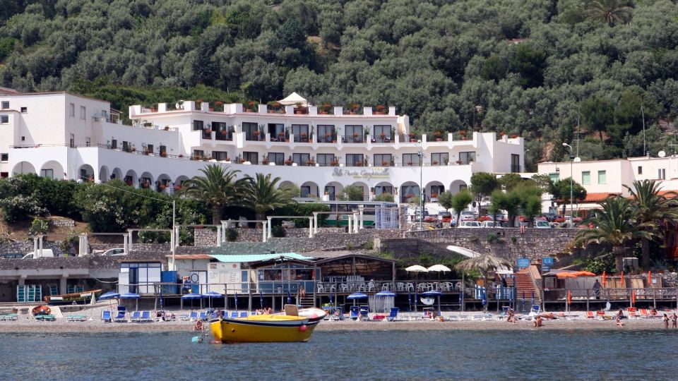 Punta Campanella Resort & Spa