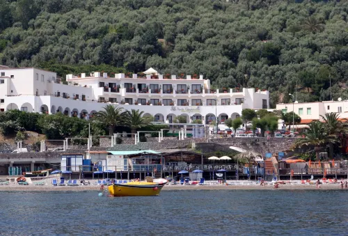 Punta Campanella Resort & Spa - parking